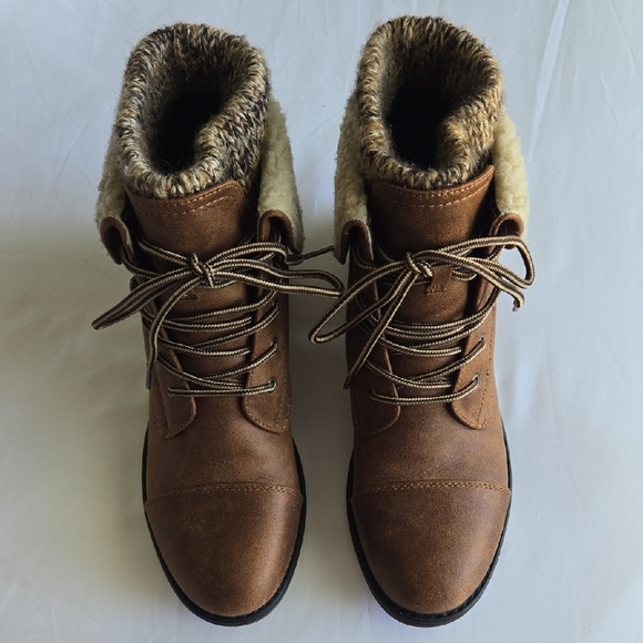 Cliffs by WHITE MOUNTAIN Brown Lace Up Boots Durable Leather - Picture 1 of 7